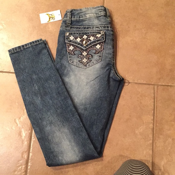 Ladies/Teen Jeans - Picture 3 of 7